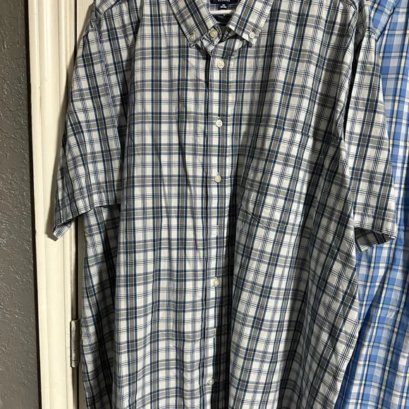 3- 3x bundle button down Shirts - Picture 2 of 7